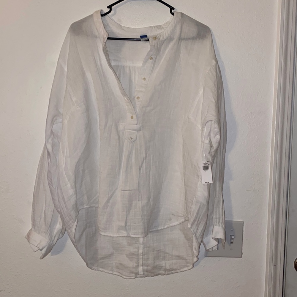 White lightweight 1/2 button up blouse